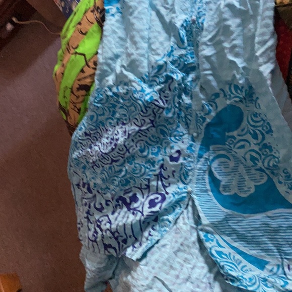 Tops - Picture 2 of 2